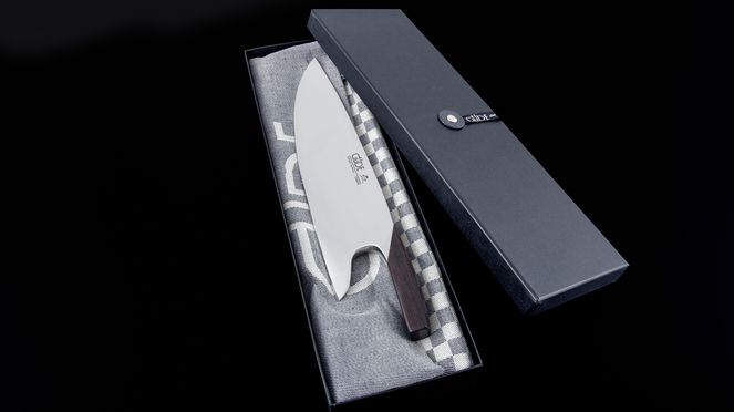 
                    The Knife couteau de cuisine de Güde - coffret en bois