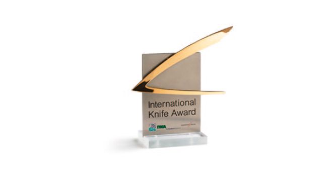 
                    Il coltello da cuoco completamente d'acciaio damasco viene onorato con il Knife Award internazionale