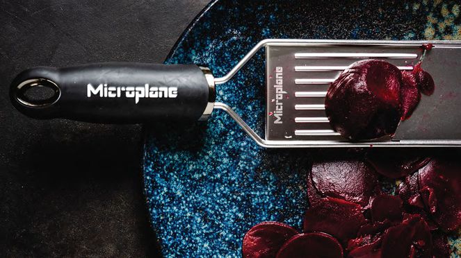 
                    Microplane Gourmet Slicer with photo-etched blade