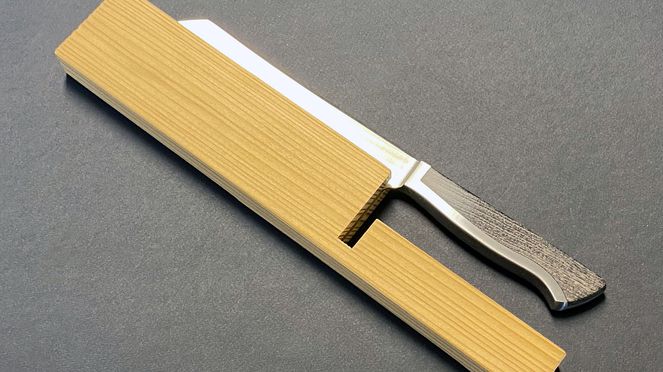 
                    Couteau à pain Caminada frêne avec insert de tiroir convient également à la découpe des terrines