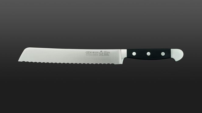 
                    bread knife Alpha with serrated blade