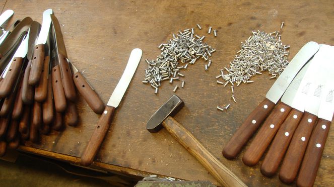 
                    La produzione del coltello da colazione Windmühle