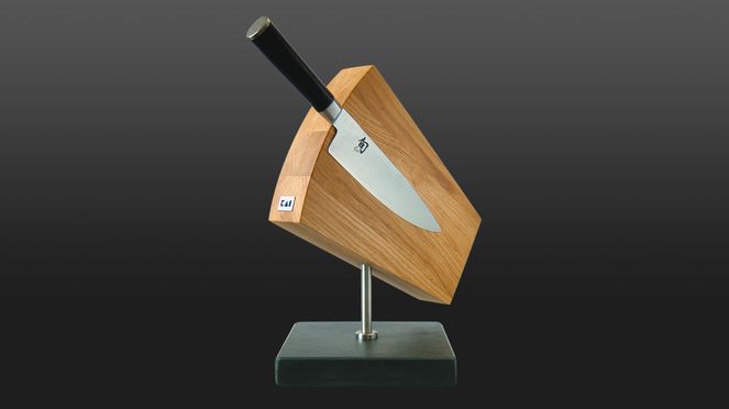 
                    The magnetic knife block can be turned through 360°
