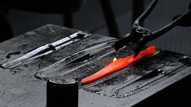 
                    Swiss cutlery set sknife: forging of the table knife from sknife - swiss knives